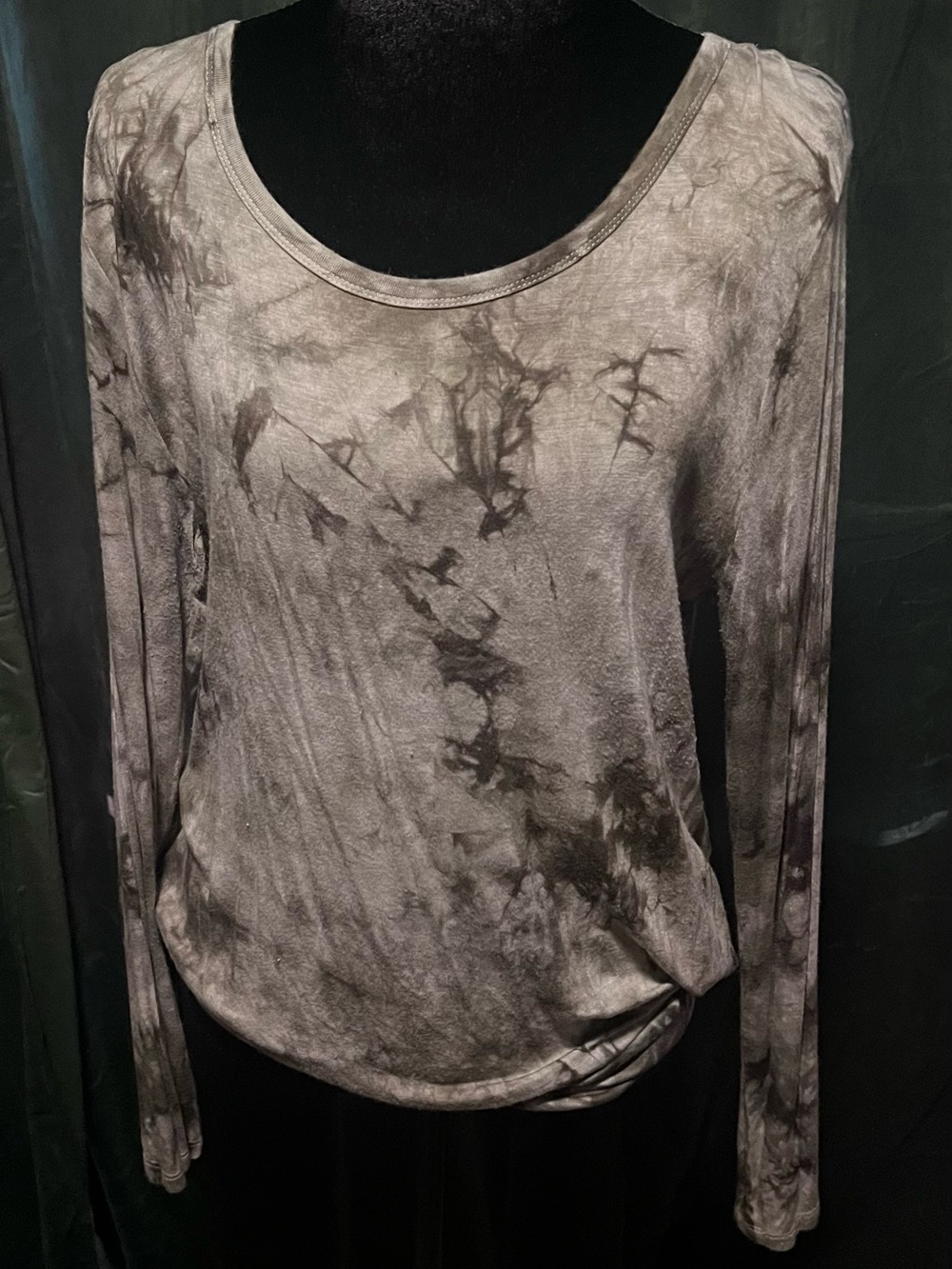 Women’s Army Green Tie-Dye Long Sleeve Top - Super Soft!